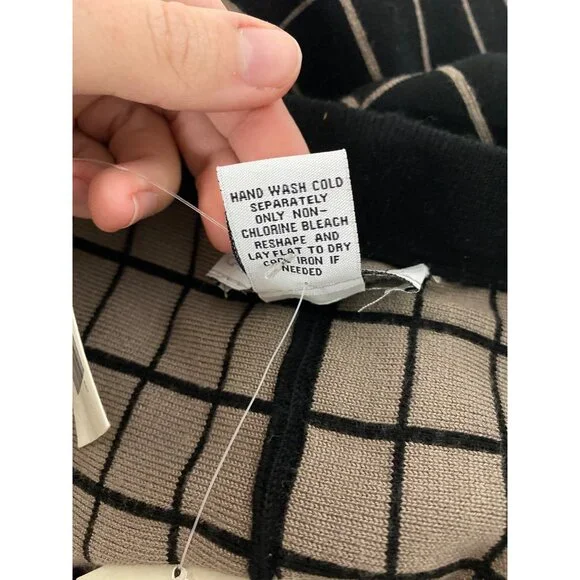 Vintage Y2K Carmen Marc Valvo Womens M Grid Pattern Skirt 80% Rayon 20% Nylon - Picture 7 of 9